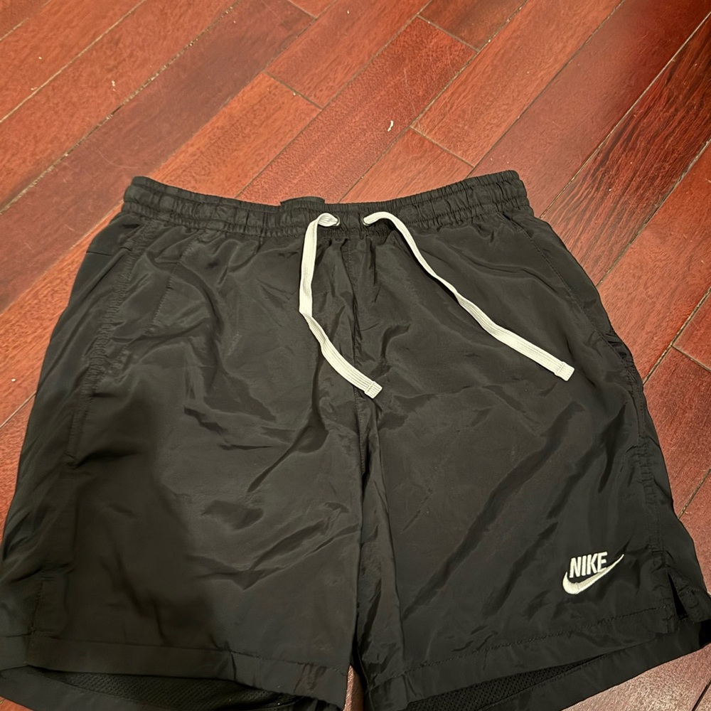 Nike Black Athletic Shorts Lightweight Relaxed Fit